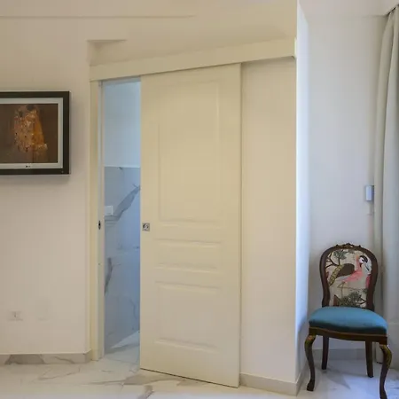 Corinzia アパートホテル シラクーサ