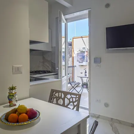 Corinzia アパートホテル シラクーサ